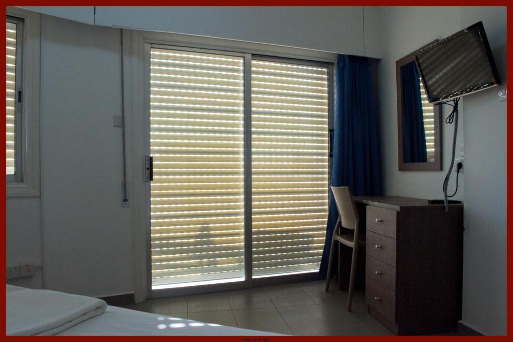 St. George Rent Rooms Larnaca Exterior photo